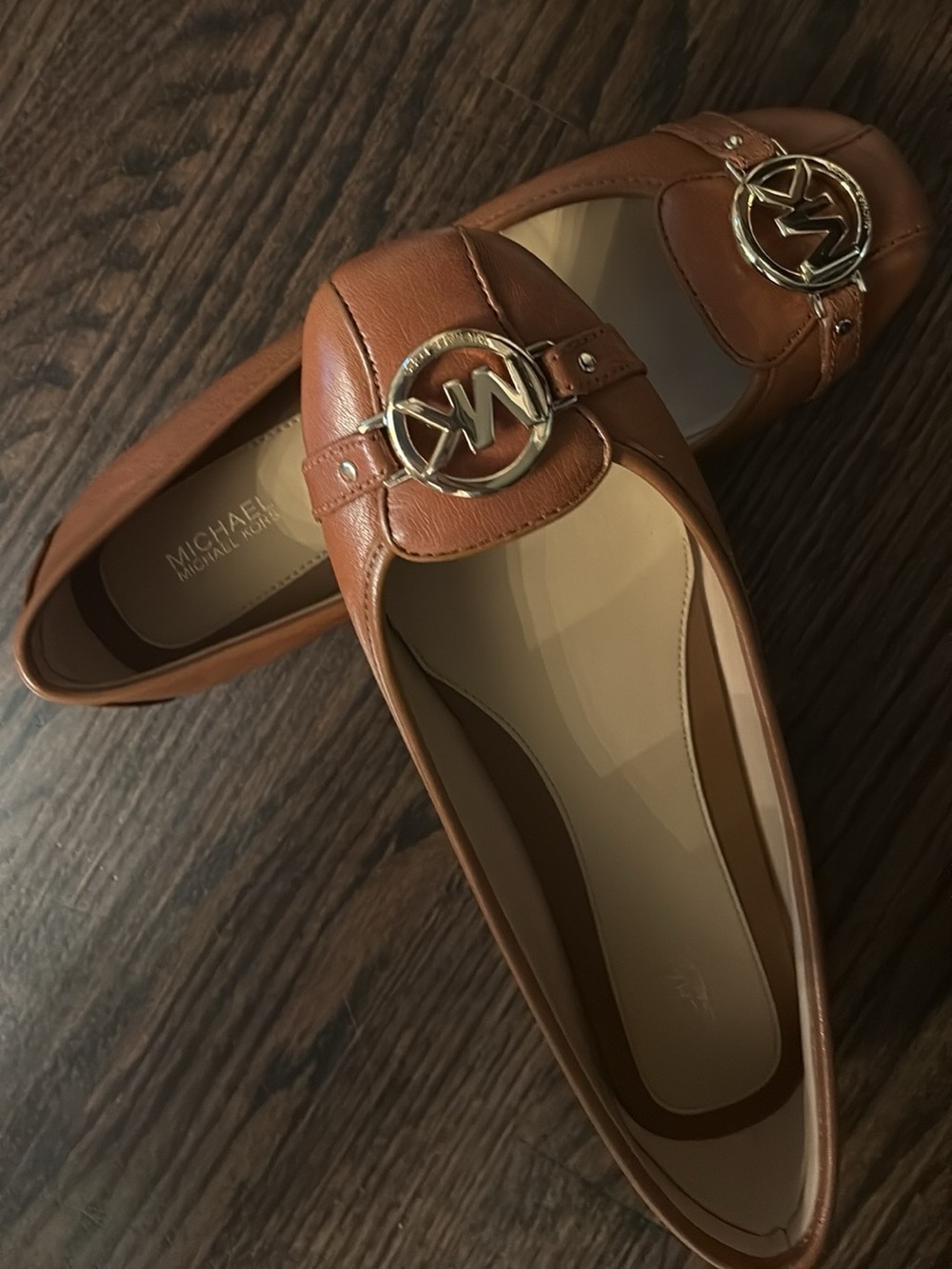 Michael Kors Fulton tan leather flats 9